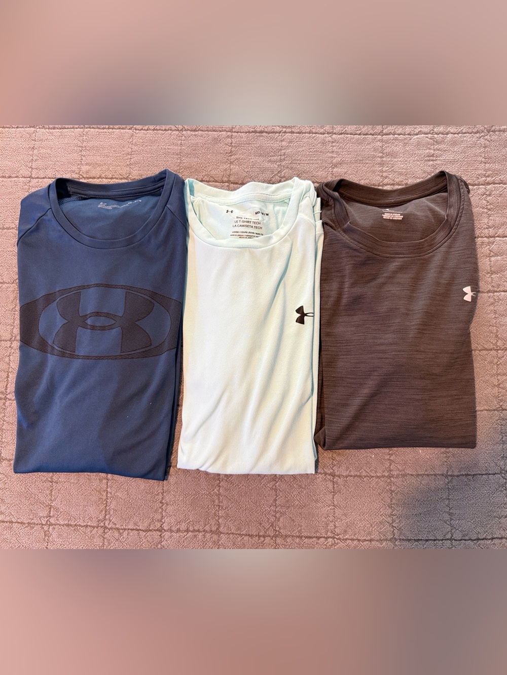 Under Armour Men’s Medium Loose Fit Tech Athletic T-Shirts Lot of 3